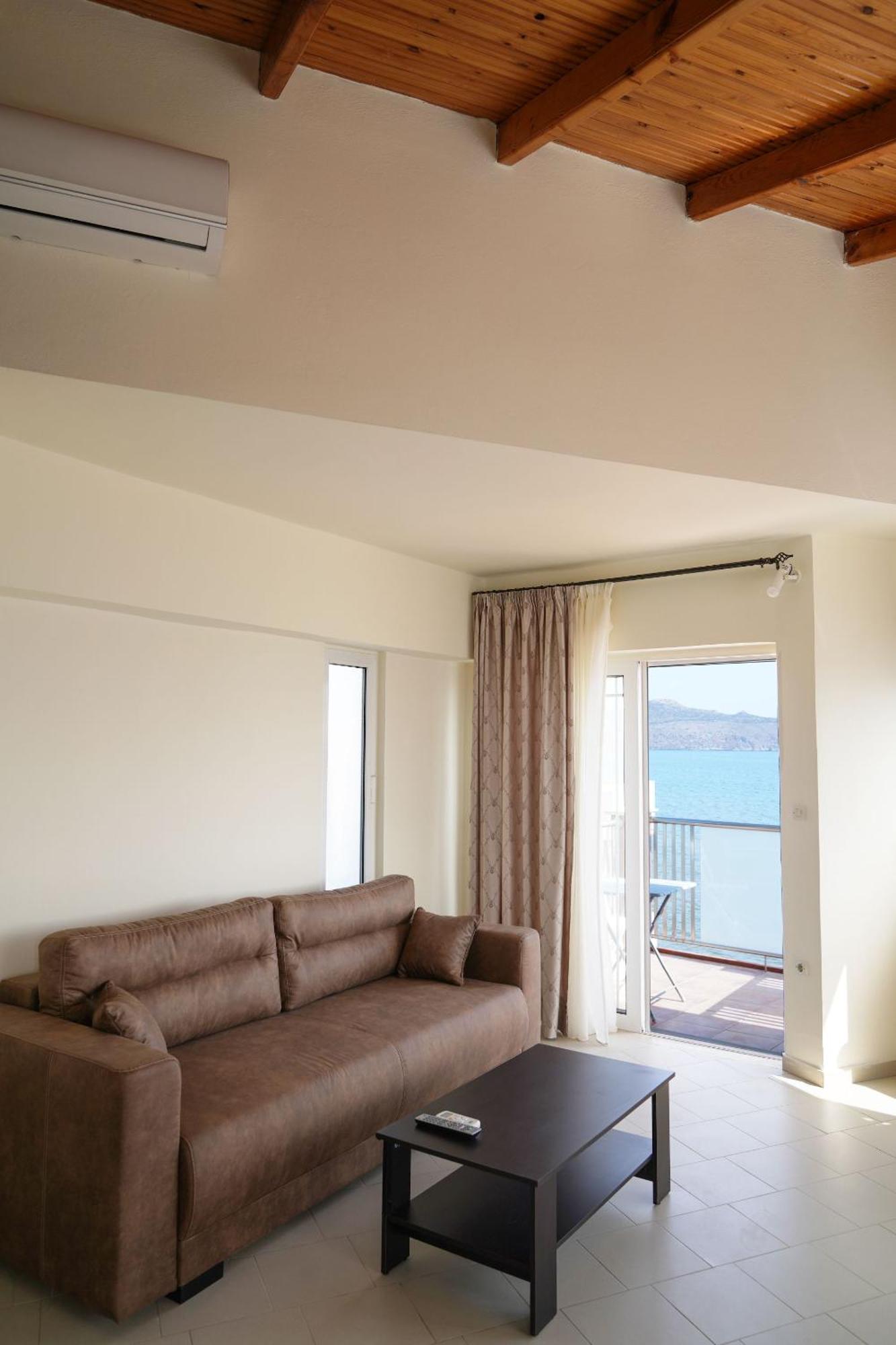 Cozy Corner Vs Beachfront Stalós Eksteriør bilde